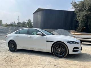 Jaguar XE Jaguar XE SE