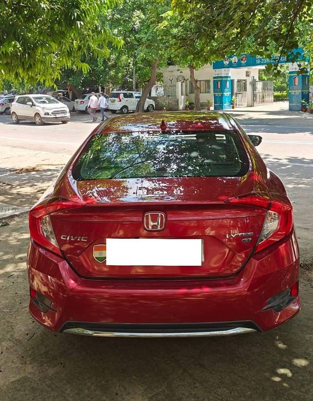 https://images10.gaadi.com/usedcar_image/4281618/original/processed_59fa7623955979da9bffabe1183daee7.jpg?imwidth=6401