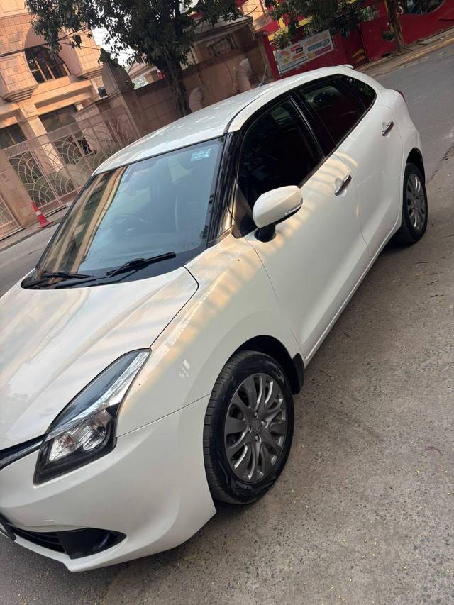 https://images10.gaadi.com/usedcar_image/4281639/original/processed_d286a1b7fa5a00abd3db458b826bb988.jpeg?imwidth=6400