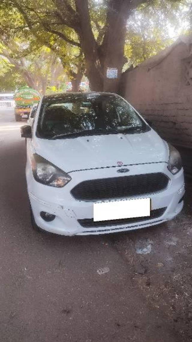 https://images10.gaadi.com/usedcar_image/4281737/original/processed_492bf724-4581-4c5a-959b-d2057d90490c.jpg?imwidth=6401