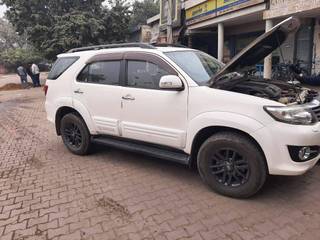 Toyota Fortuner 2011-2016 Toyota Fortuner 4x2 AT