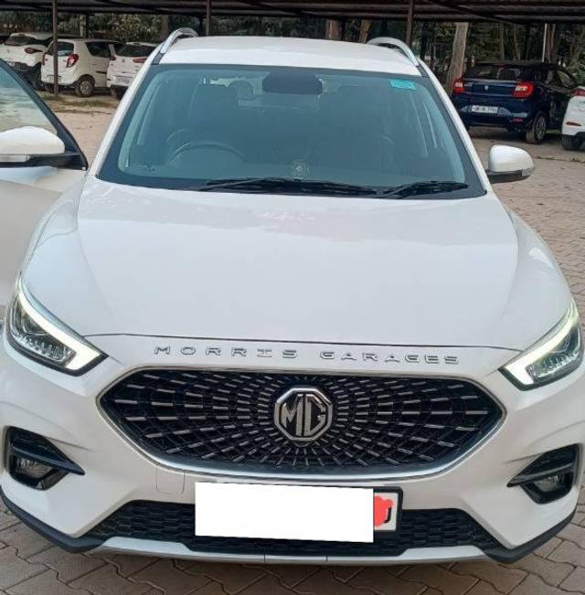 https://images10.gaadi.com/usedcar_image/4281812/original/processed_568b2c64-79a2-4f25-9801-debf51fb4f13.jpg?imwidth=6400