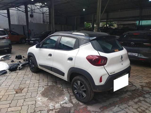 https://images10.gaadi.com/usedcar_image/4281851/original/processed_ddbf25ce-c6e7-4e81-bbf6-7ad7ea95da4a.jpg?imwidth=6402