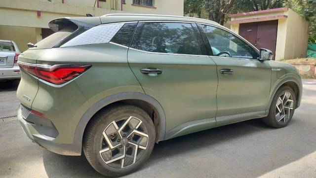 https://images10.gaadi.com/usedcar_image/4281858/original/8a38cede4b39302427db9651705a8b01.jpeg?imwidth=6402