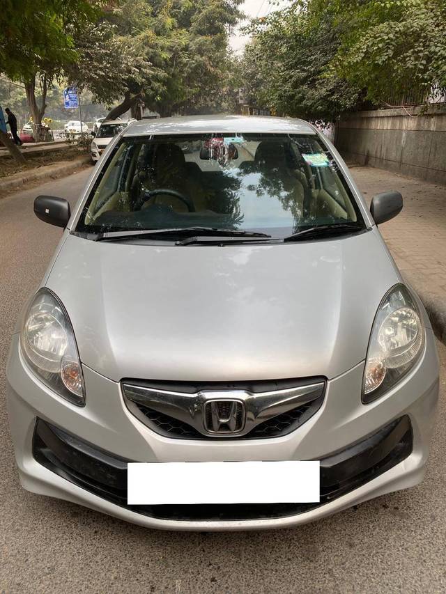 https://images10.gaadi.com/usedcar_image/4281903/original/processed_9161f92947461625e58059e955de7a37.jpg?imwidth=6401