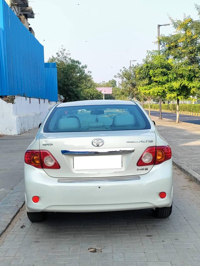 https://images10.gaadi.com/usedcar_image/4282011/original/processed_84f63e5d8a4a4747f825db364a38cbdb.jpg?imwidth=6402