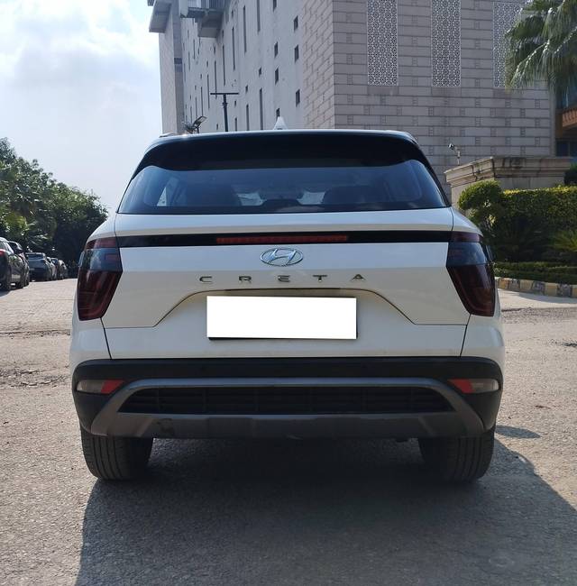 https://images10.gaadi.com/usedcar_image/4282017/original/processed_fcebf55944d106ceb97780716cd9c873.jpg?imwidth=6402