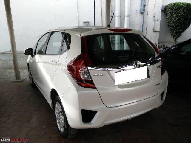 https://images10.gaadi.com/usedcar_image/4282028/original/processed_174c4609-ddec-4818-aff0-2827e26fcd1d.jpg?imwidth=6401