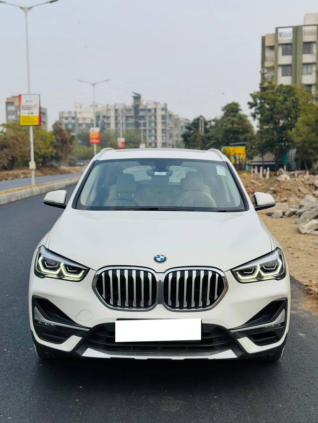 https://images10.gaadi.com/usedcar_image/4282063/original/processed_49b31d0d0803cd4963c243cededb0544.jpg?imwidth=6400