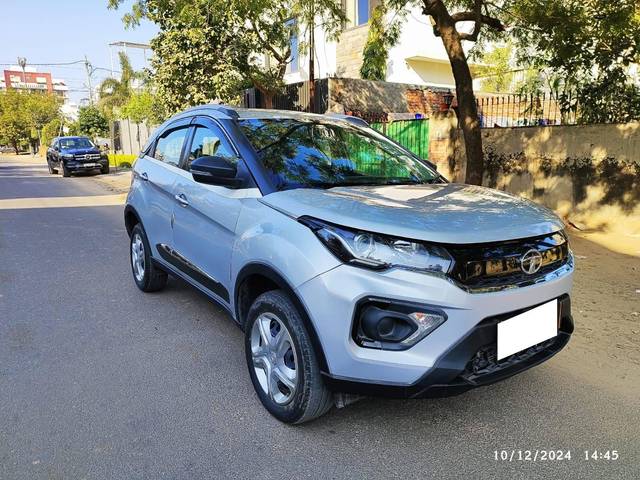 https://images10.gaadi.com/usedcar_image/4282070/original/processed_631ca0c075ec40f8d1940a34e8c07fe7.jpeg?imwidth=6400