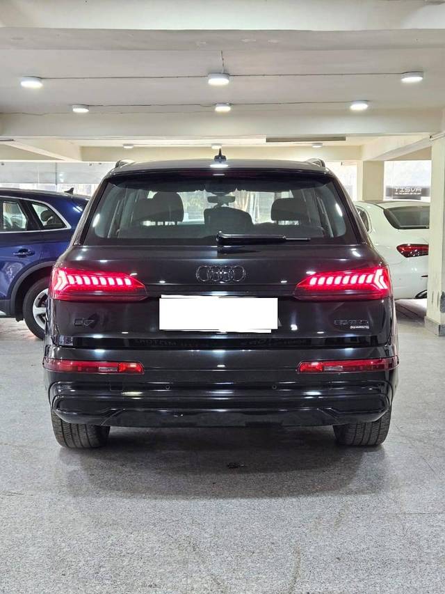 https://images10.gaadi.com/usedcar_image/4282095/original/processed_56bd692147fa65eeeb35d27e0105b4e7.jpg?imwidth=6402