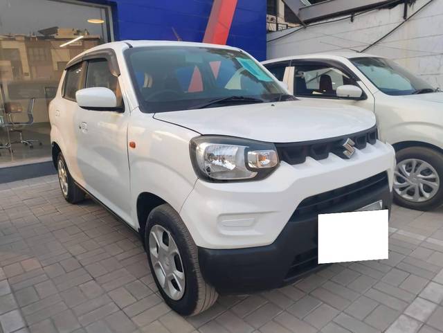 https://images10.gaadi.com/usedcar_image/4282113/original/processed_74f2efb04e290e964ebfd9a042911275.jpg?imwidth=6400