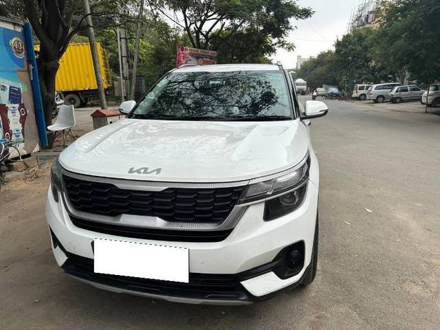 https://images10.gaadi.com/usedcar_image/4282153/original/495f48cdd7dd08714b84b71cf9e863ec.jpg?imwidth=6401