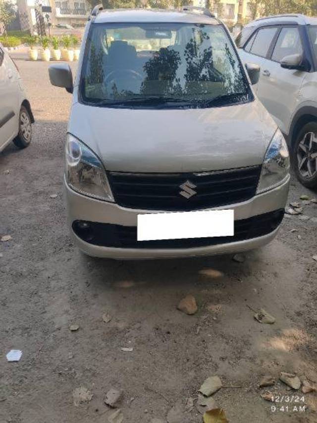 https://images10.gaadi.com/usedcar_image/4282220/original/5963c5620999d1a901865ffd87d291ea.jpg?imwidth=6400