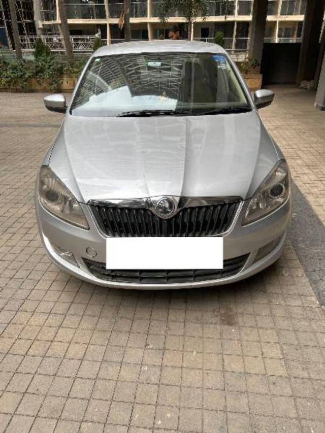 https://images10.gaadi.com/usedcar_image/4282222/original/f91029058cf5e9c3b3a387d09ac98520.jpg?imwidth=6400