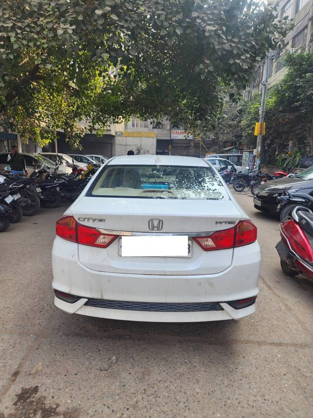 https://images10.gaadi.com/usedcar_image/4282228/original/processed_84917adb0f2617c665c2f23277abefef.jpg?imwidth=6401