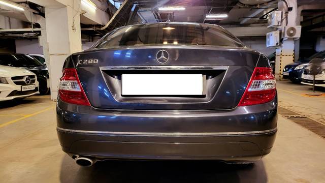 https://images10.gaadi.com/usedcar_image/4282244/original/processed_b346ef88668dbb47be8a43d19cc6eb85.jpg?imwidth=6402