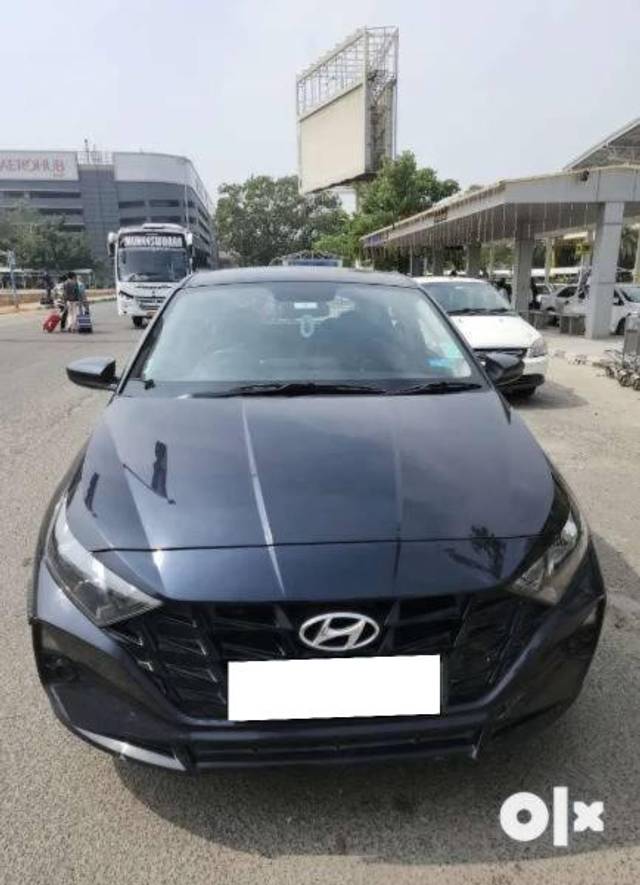 https://images10.gaadi.com/usedcar_image/4282333/original/processed_c0907b2d-1d11-4886-92e6-961248b90a3a.jpeg?imwidth=6400