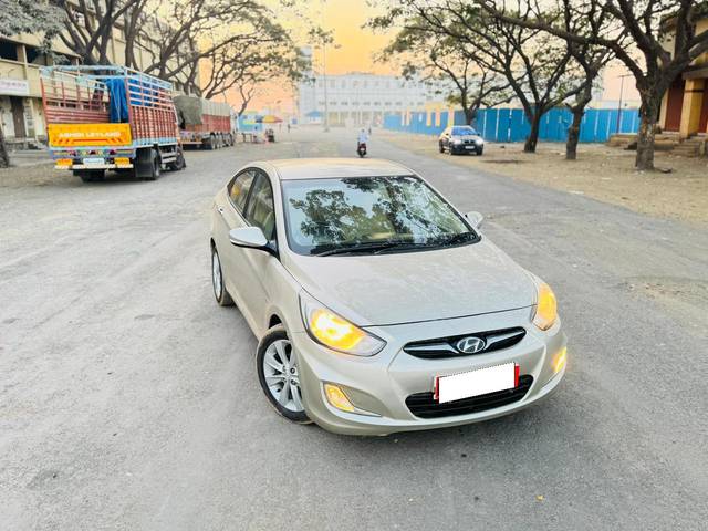 https://images10.gaadi.com/usedcar_image/4282334/original/processed_bb45a3c855ee180579f45e0f9e6f26d7.jpg?imwidth=6400