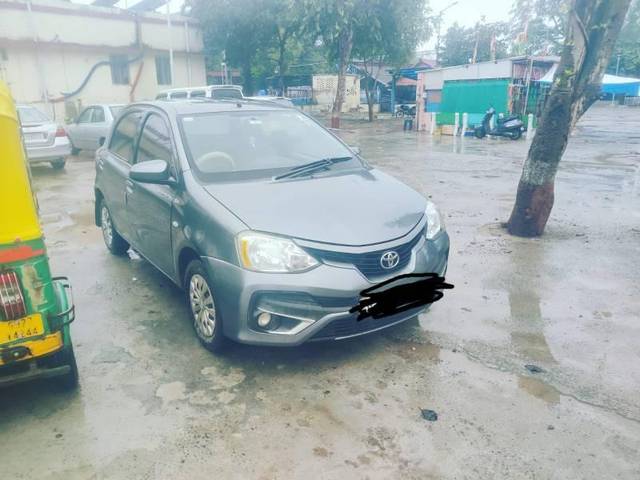 https://images10.gaadi.com/usedcar_image/4282613/original/processed_91ba29ae-b952-49d6-ad13-5780bdd90bf9.jpg?imwidth=6402