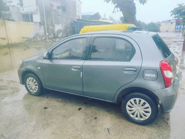 https://images10.gaadi.com/usedcar_image/4282613/original/processed_e279c9b4-f3cc-48a2-a316-ddf0bd460fc1.jpg?imwidth=6400