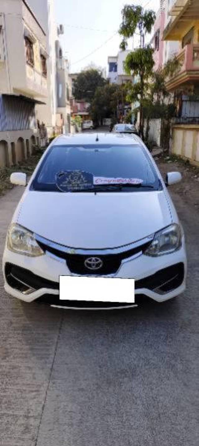 https://images10.gaadi.com/usedcar_image/4282623/original/processed_4e059ca4-520a-4d20-872f-78d22b32d86a.jpg?imwidth=6401