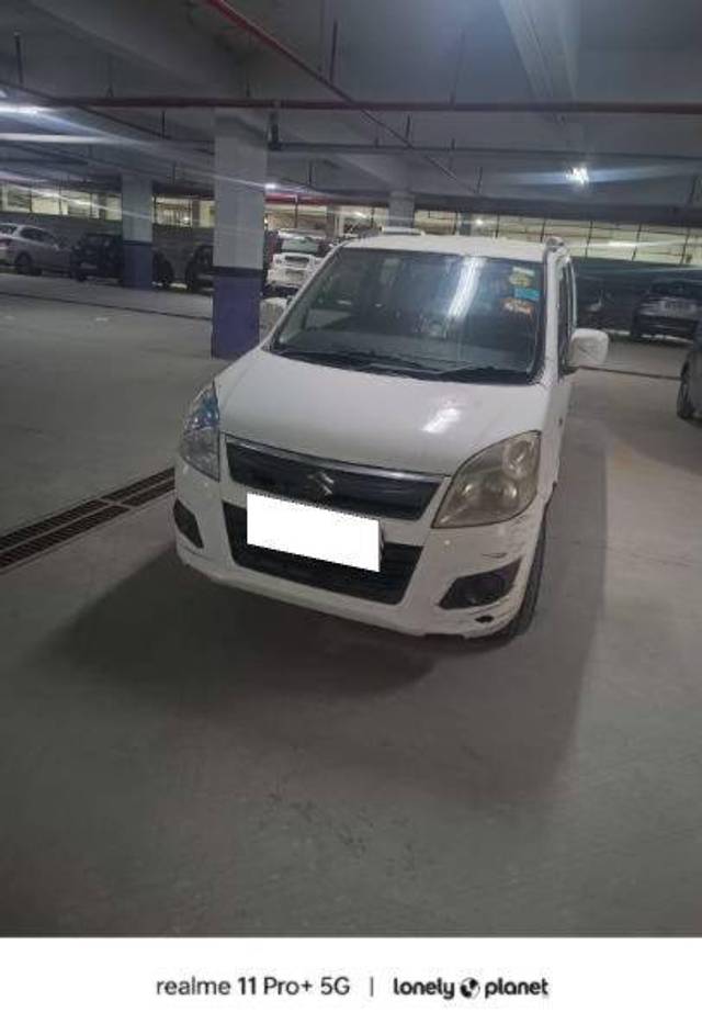 https://images10.gaadi.com/usedcar_image/4282639/original/5469b8ec9047eeb6cbc8a78e06ffb467.jpg?imwidth=6400