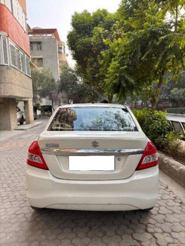 https://images10.gaadi.com/usedcar_image/4282643/original/9a955a666623691a132ed5144009aa82.jpg?imwidth=6401