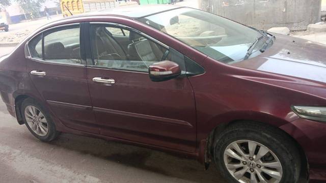 https://images10.gaadi.com/usedcar_image/4282646/original/c1cd8512ceb69aae29062fe6cbc7aeac.jpg?imwidth=6400