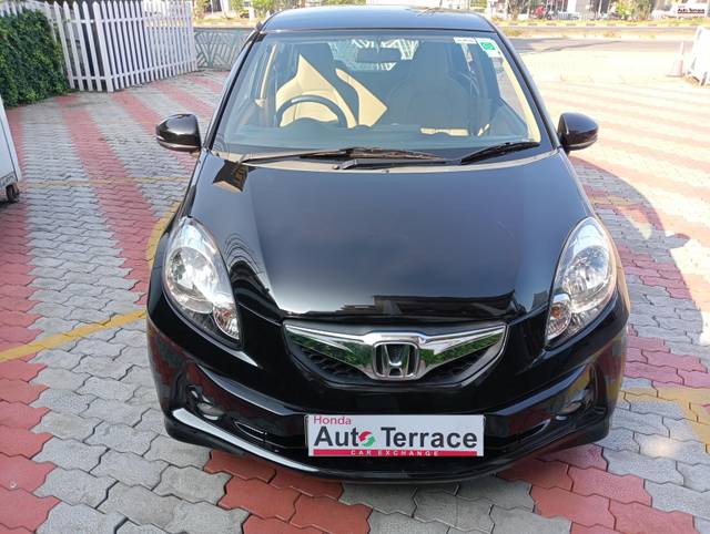 https://images10.gaadi.com/usedcar_image/4282696/original/d7fb78b9e93640fb78bf73f64f9a494f.jpg?imwidth=6400