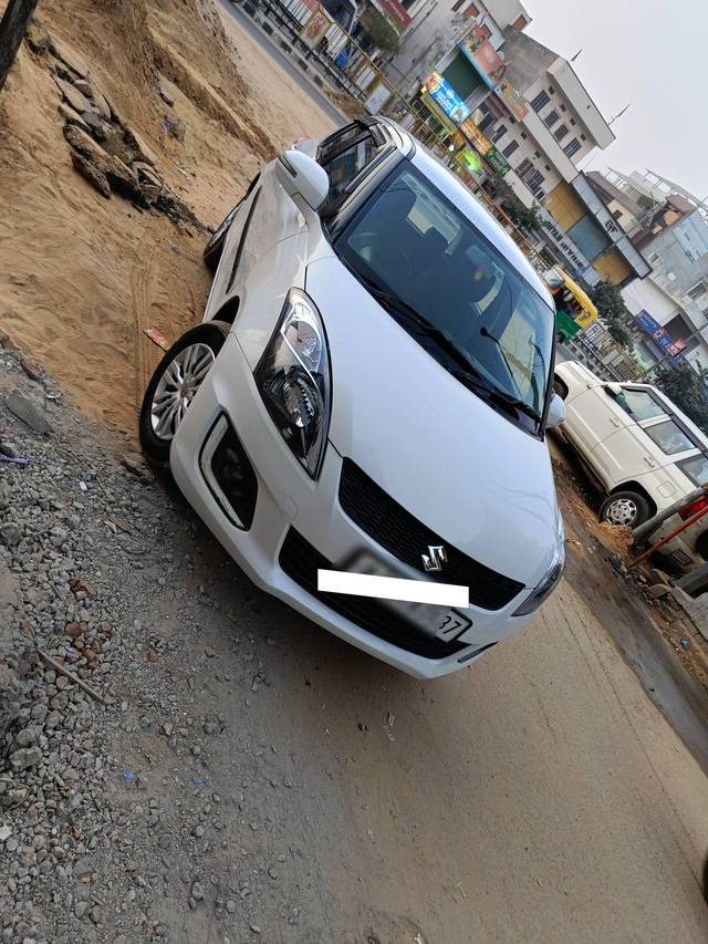 https://images10.gaadi.com/usedcar_image/4282702/original/processed_1cf53e829d9b1a4b92e255a3fd673a56.jpg?imwidth=6402