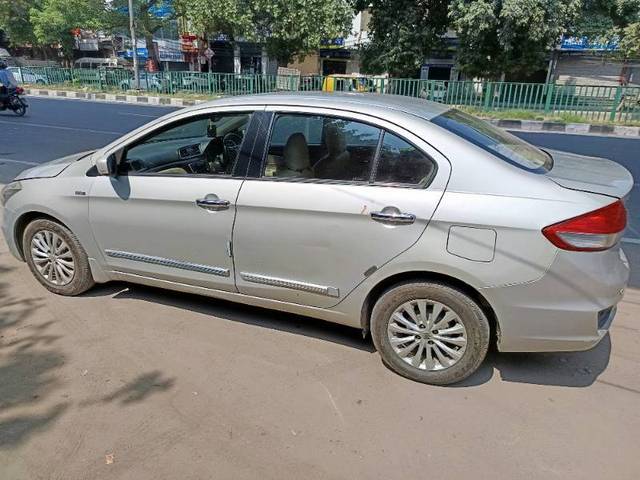 https://images10.gaadi.com/usedcar_image/4282720/original/000517a98287e547106ba59c275ae841.jpg?imwidth=6402