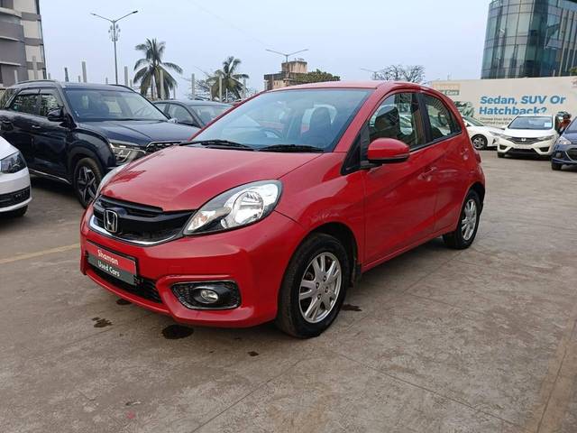 https://images10.gaadi.com/usedcar_image/4282867/original/processed_1d2ecfbff9af62744c68653d124effbf.jpg?imwidth=6402