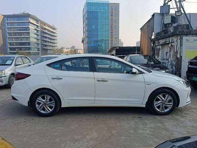 https://images10.gaadi.com/usedcar_image/4282877/original/processed_b142177317a04eb389df3038691acd80.jpg?imwidth=6401