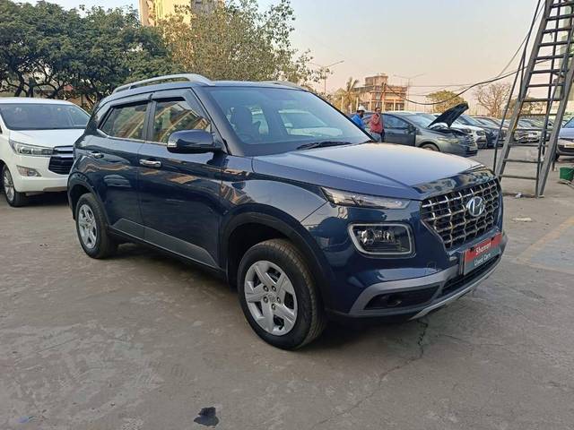 https://images10.gaadi.com/usedcar_image/4282890/original/processed_ab1d5236e1a645551dec60b5a5a22f58.jpg?imwidth=6400