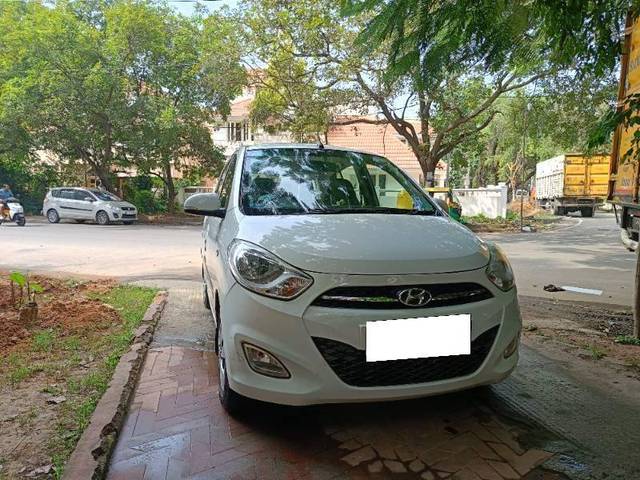 https://images10.gaadi.com/usedcar_image/4282914/original/1b5aba0ed7afb0c77f3cc9c54ee09eae.jpg?imwidth=6400