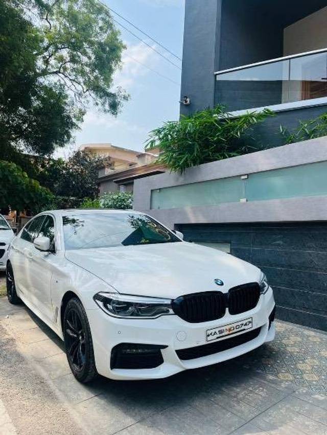 https://images10.gaadi.com/usedcar_image/4282918/original/fe3bc36e8c225d273394e7bdd4feecbd.jpg?imwidth=6400