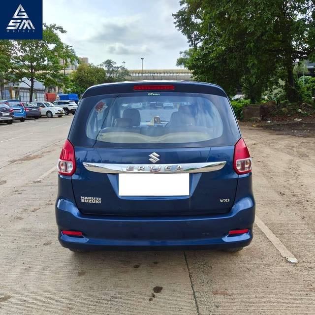 https://images10.gaadi.com/usedcar_image/4282922/original/processed_31c5e0724fa7498dfaf2e4925b24b00a.jpg?imwidth=6402