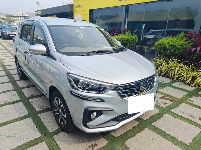 https://images10.gaadi.com/usedcar_image/4283429/original/processed_248e94d996184be86c7996caae613b52.jpg?imwidth=6400