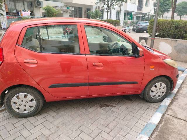 https://images10.gaadi.com/usedcar_image/4283460/original/88b6c1c2a4f65f05810c61387b5897d8.jpg?imwidth=6402