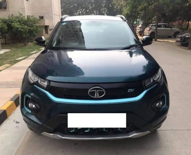 https://images10.gaadi.com/usedcar_image/4283469/original/processed_45d6b8fa84042e47a088469f8576b9a3.jpg?imwidth=6401