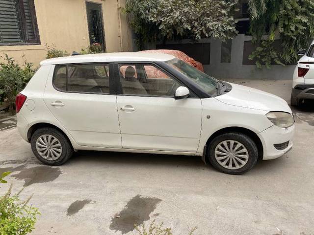 https://images10.gaadi.com/usedcar_image/4283509/original/8bb247a97282d17809f937a43edc9744.jpg?imwidth=6400