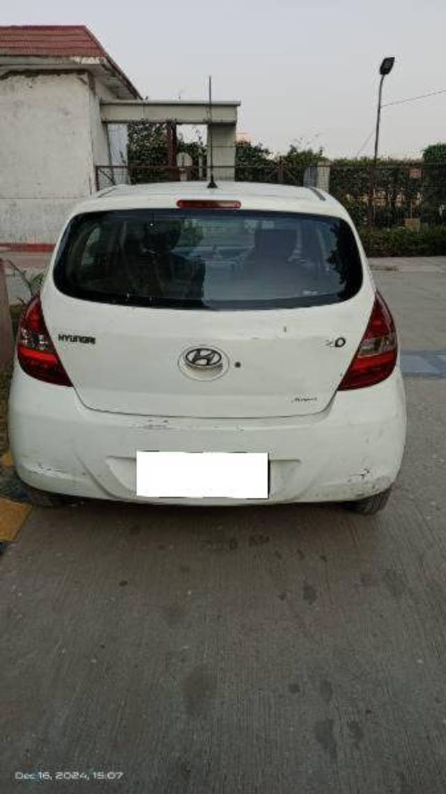 https://images10.gaadi.com/usedcar_image/4283548/original/9cc8b40217995ff432fe23fa708e32de.jpeg?imwidth=6401