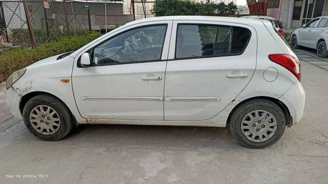 https://images10.gaadi.com/usedcar_image/4283548/original/f138109a5651b396b49e1335b788318a.jpeg?imwidth=6402