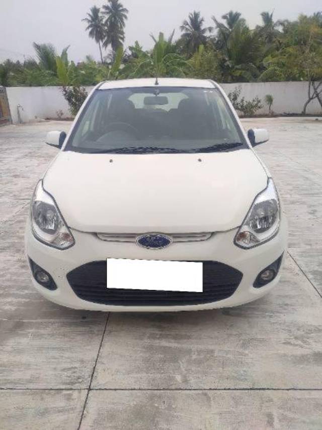 https://images10.gaadi.com/usedcar_image/4283610/original/processed_a15985fd-f862-4f17-b0e7-f9aac208cb46.jpg?imwidth=6401