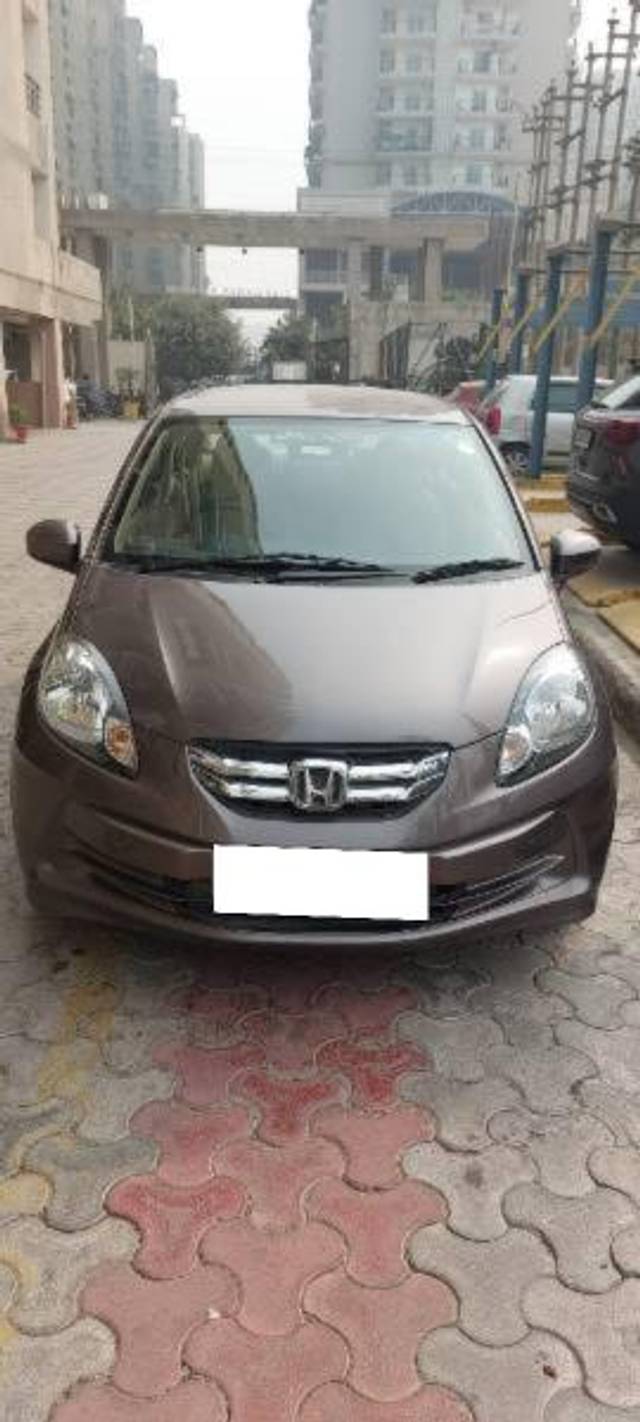 https://images10.gaadi.com/usedcar_image/4283709/original/processed_1fbce1ce-c9e7-4510-b3d2-eb8042c8b6ed.jpeg?imwidth=6401