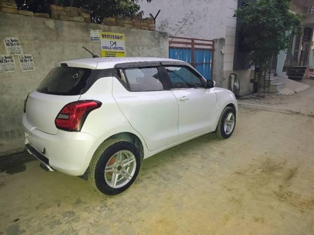 https://images10.gaadi.com/usedcar_image/4283734/original/processed_b83ffedf-92e8-4eea-8676-062507e07293.jpg?imwidth=6401