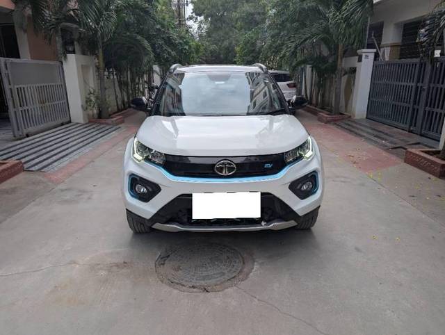 https://images10.gaadi.com/usedcar_image/4283792/original/processed_7e0d8e67-1aaa-40b2-b34a-48795254b8dc.jpg?imwidth=6400