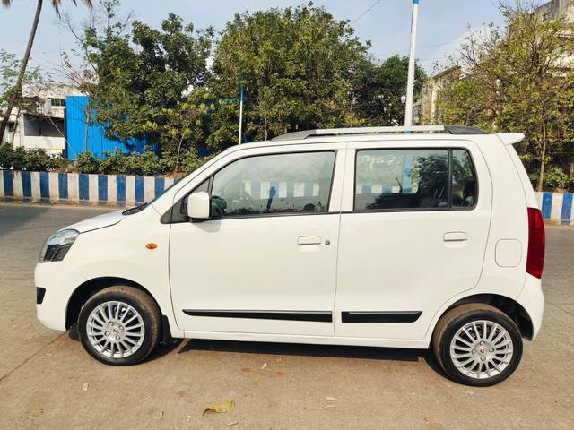 https://images10.gaadi.com/usedcar_image/4283808/original/3bb716f23b2317375e6b8062e4181b45.jpg?imwidth=6401