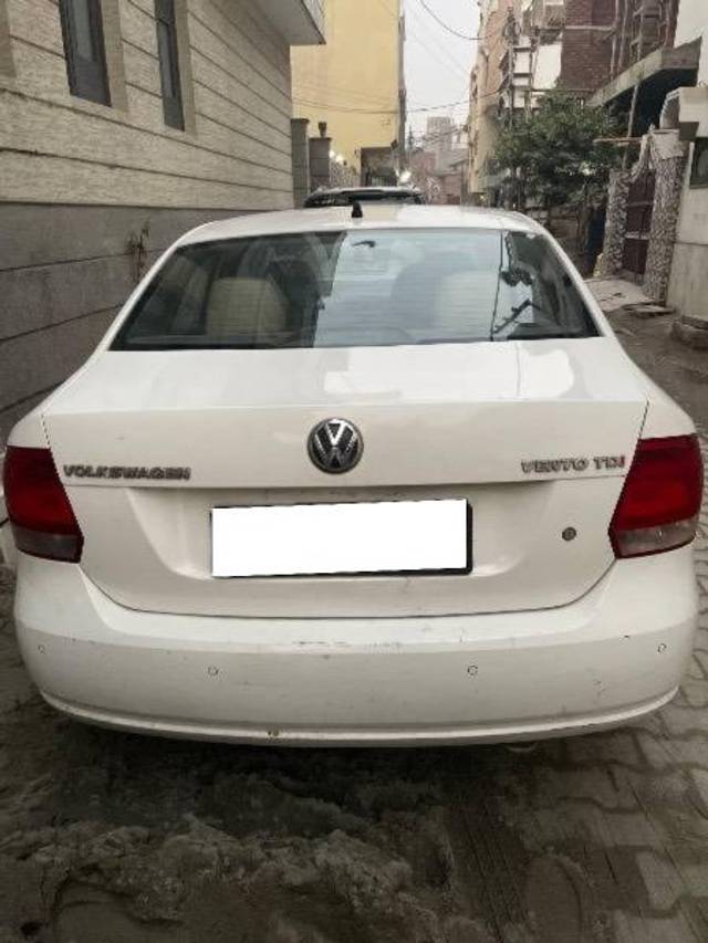 https://images10.gaadi.com/usedcar_image/4283931/original/processed_ac8f896b-2ec1-4e22-90f4-7150074e9a12.jpg?imwidth=6402